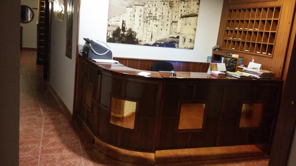 Hostal Residencia Avenida Cuenca  Exterior photo