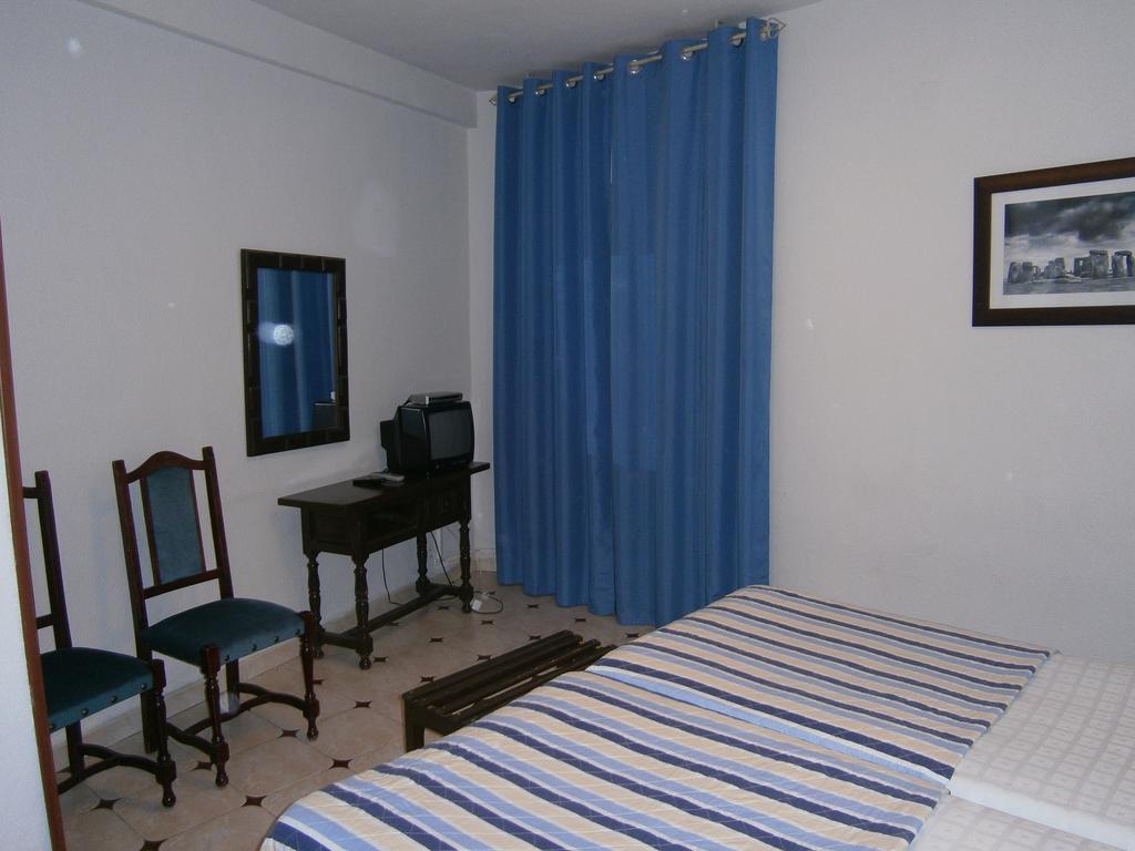 Hostal Residencia Avenida Cuenca  Exterior photo